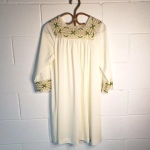 Vintage White Embroidery Nightgown 1970's Size Small